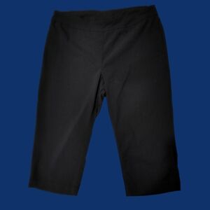 Women's Size 16 Pull On Stretch Capris In A Dark Indigo.